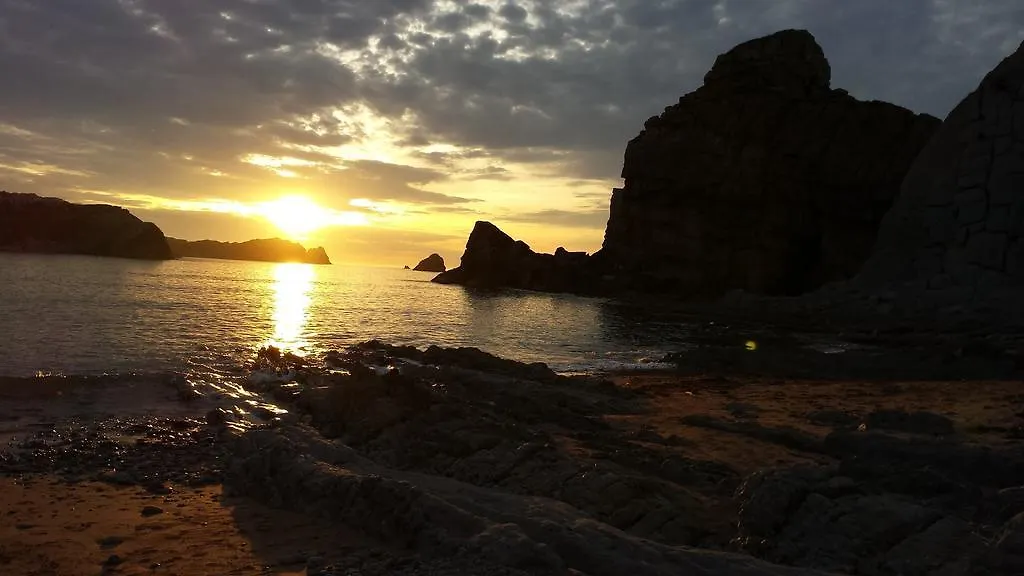 Hostal La Picota Liencres Konukevi